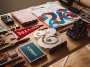 photo 1416339134316 0e91dc9ded92